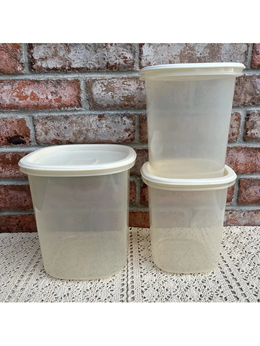 Rubbermaid VTG Servin Saver Nesting Canisters Set Sheer w/Almond Lids #5 #5 #6